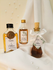 Zahvalnice za goste čokalji sa likerom i rakijom