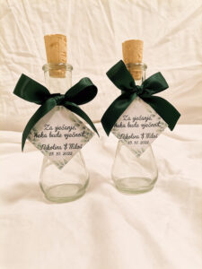 Prazni i dekorirani čokalji bez likera